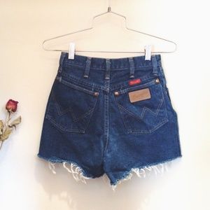 Wrangler Cut Off Denim Jean Shorts Size 24